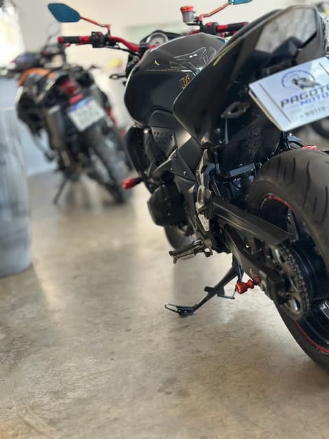 KAWASAKI Z750 — foto 5