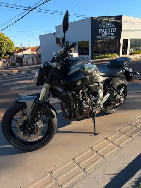 YAMAHA MT07 — foto 6