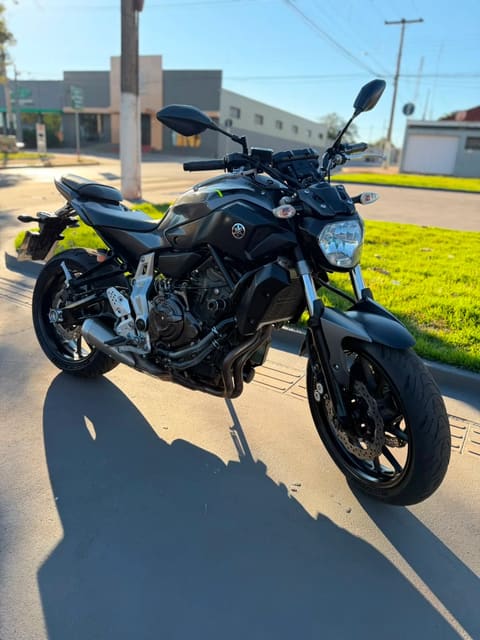 YAMAHA MT07 — foto 5
