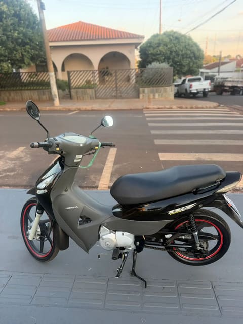 HONDA BIZ 125 ES — foto 5