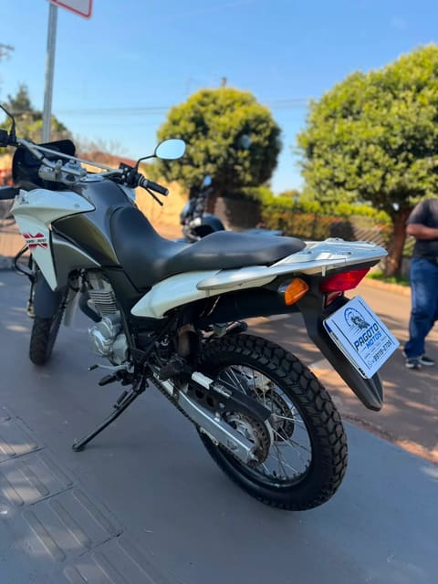 HONDA XRE 300 — foto 2