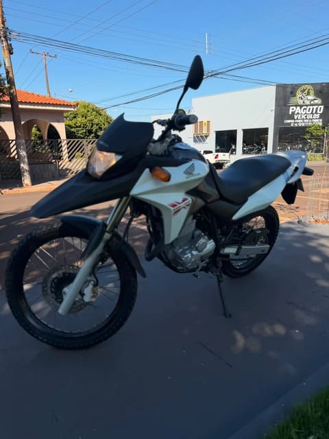 HONDA XRE 300 — foto 4