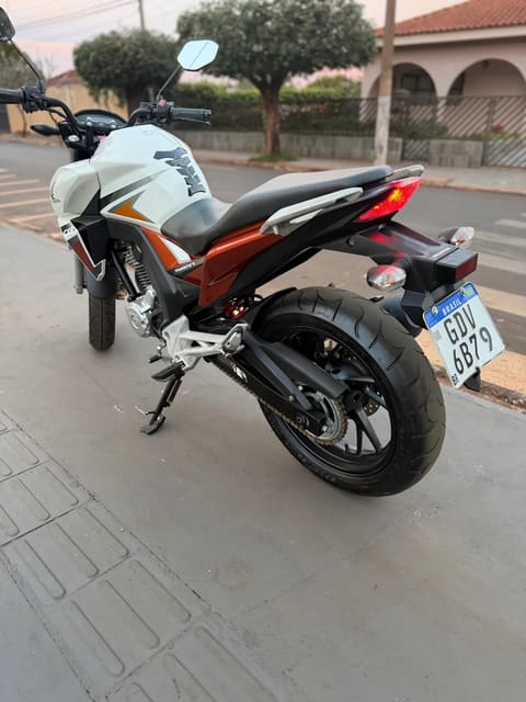 HONDA CB 250F TWISTER — foto 3