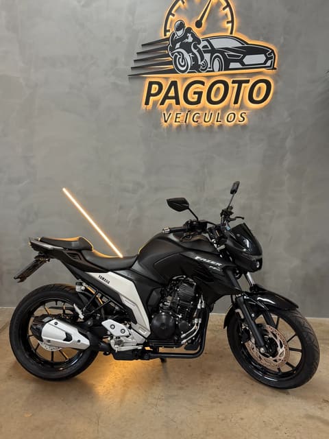Yamaha FZ25 Fazer — imagem ilustrativa