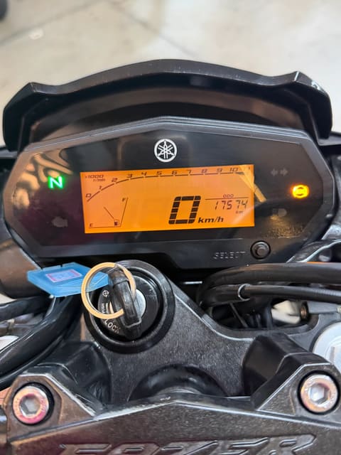 YAMAHA FZ25 FAZER — foto 5