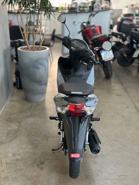Honda  Biz 125 flex  — foto 6