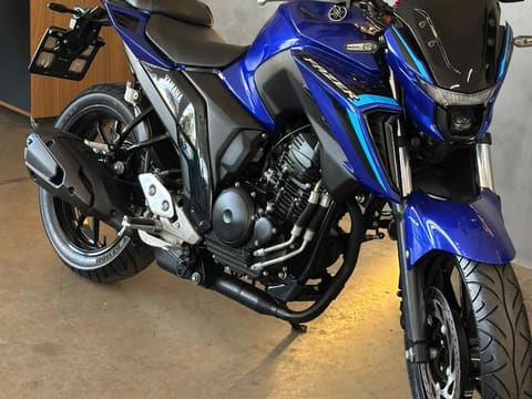 YAMAHA FZ25 FAZER — foto 2