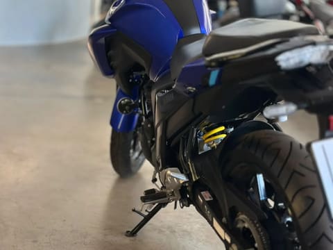 YAMAHA FZ25 FAZER — foto 4