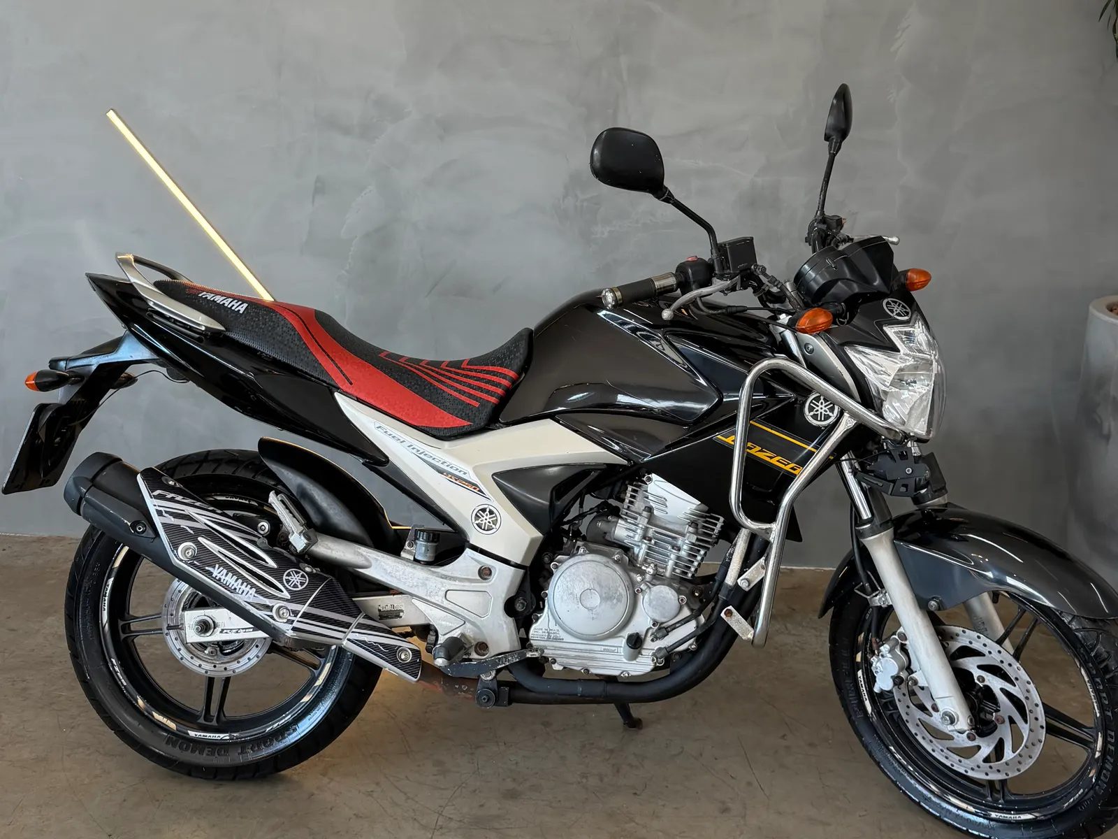 Yamaha Fazer YS250