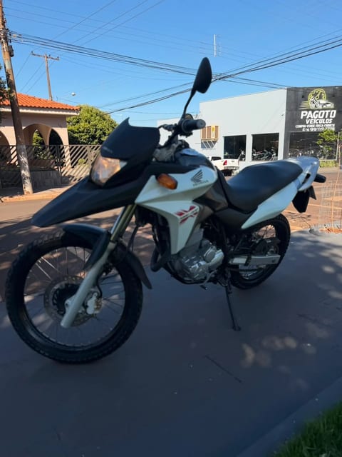 HONDA XRE 300 — foto 4