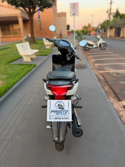HONDA BIZ 125 ES — foto 5