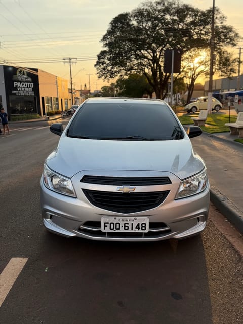 CHEVROLET ONIX 1.0  JOY — foto 4