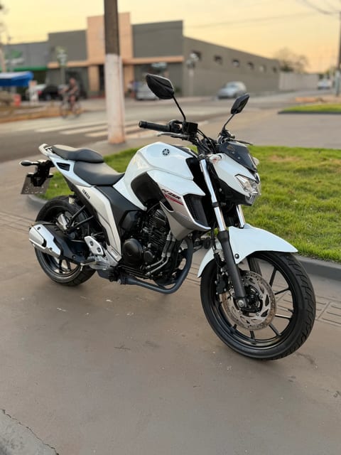 YAMAHA FZ25 FAZER — foto 8