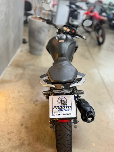 YAMAHA FZ25 FAZER — foto 3