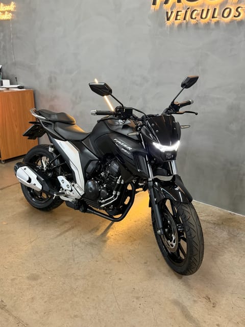 YAMAHA FZ25 FAZER — foto 4