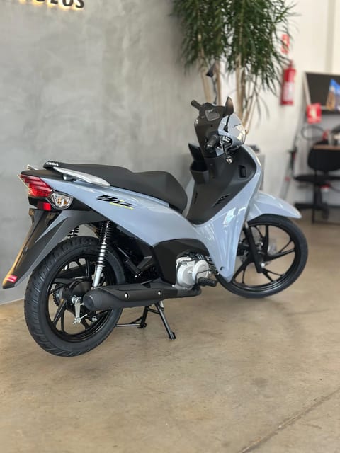 Honda  Biz 125 flex  — foto 3